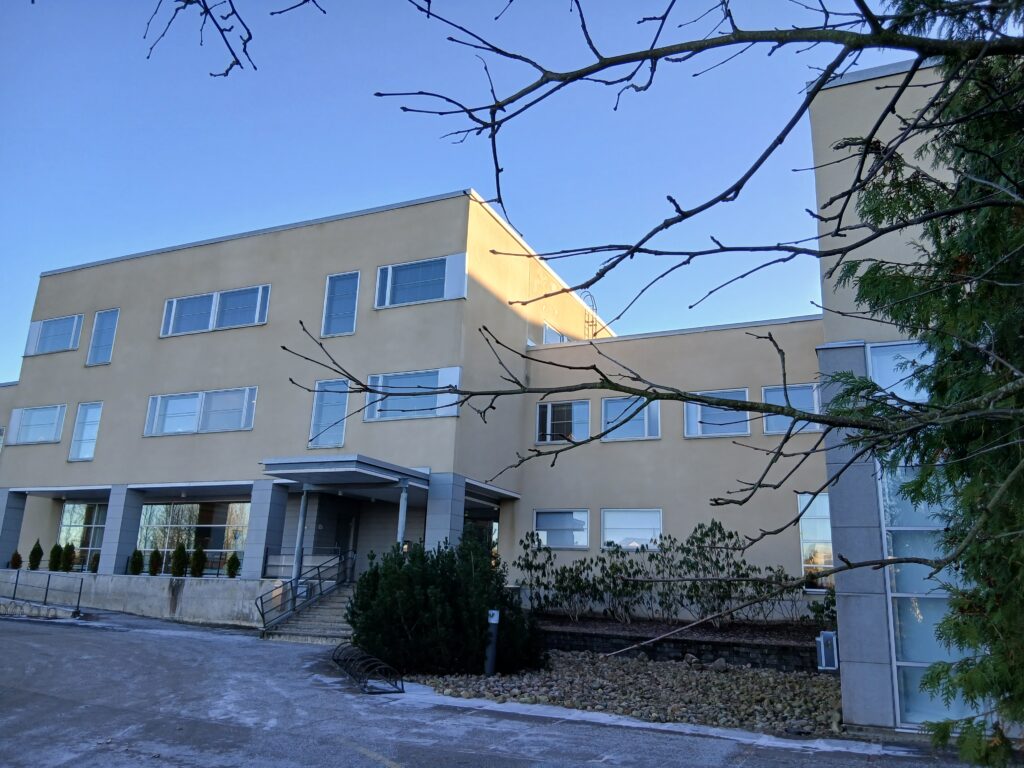 Salon kansalaisopiston sisäänläynti