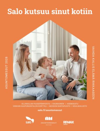 Salo kutsuu sinut kotiin. Asuntomessut Salossa 2028 tonttihakuoppaan kansi, jossa kuvassa nauravainen perhe, vanhemmat ja kaksi pientä lasta istuvat sohvalla.