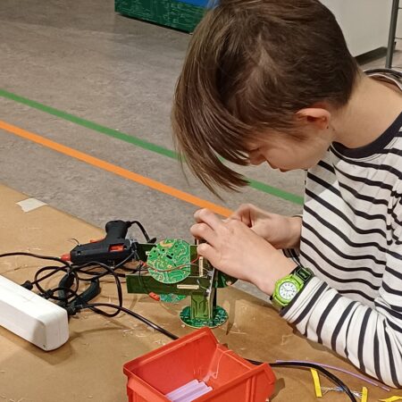 Kesäkuun robottikuvataidetyöpajat elektroniikkamuseolla