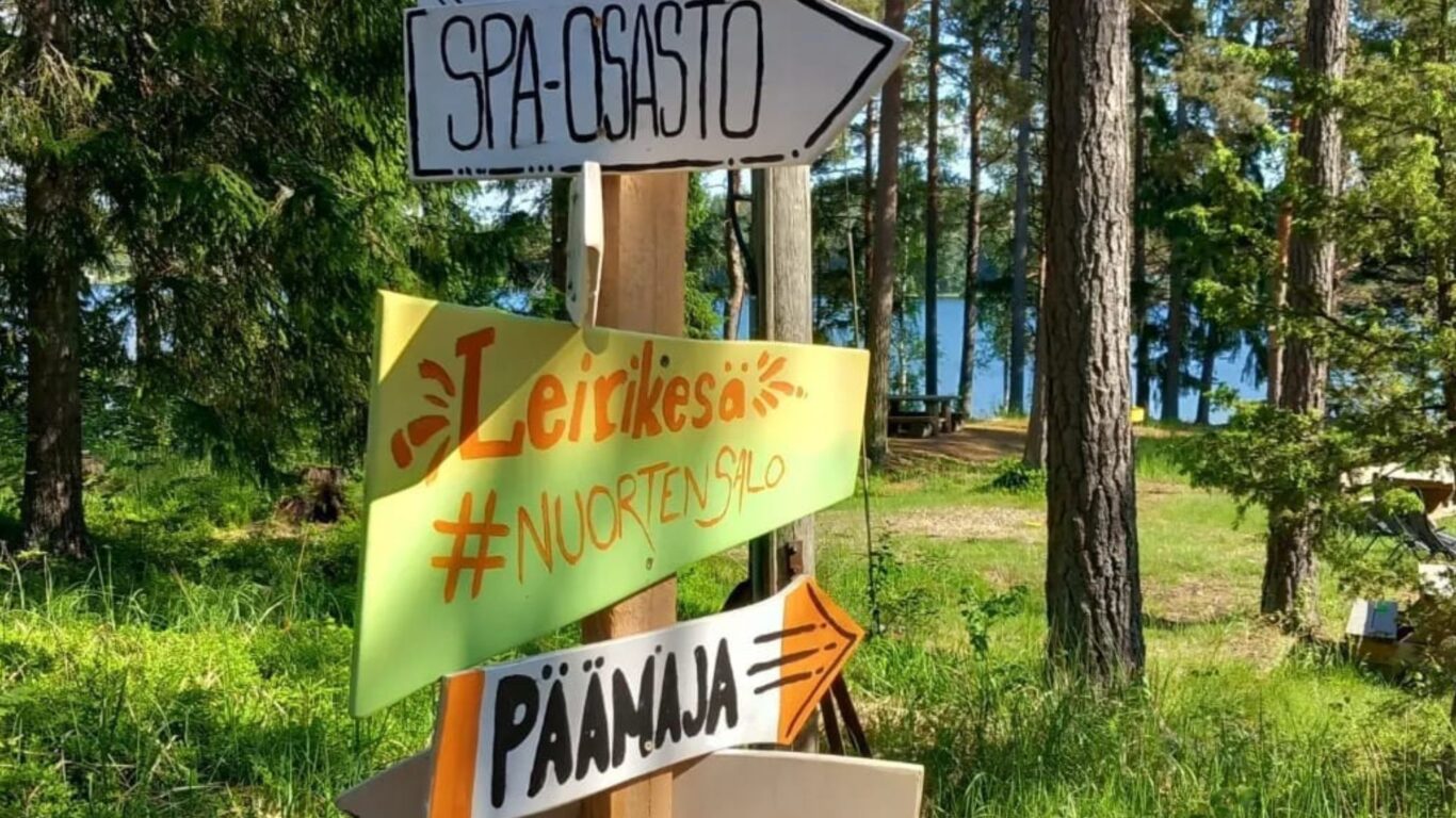 Nuorisopalveluiden kesäleirit 2026