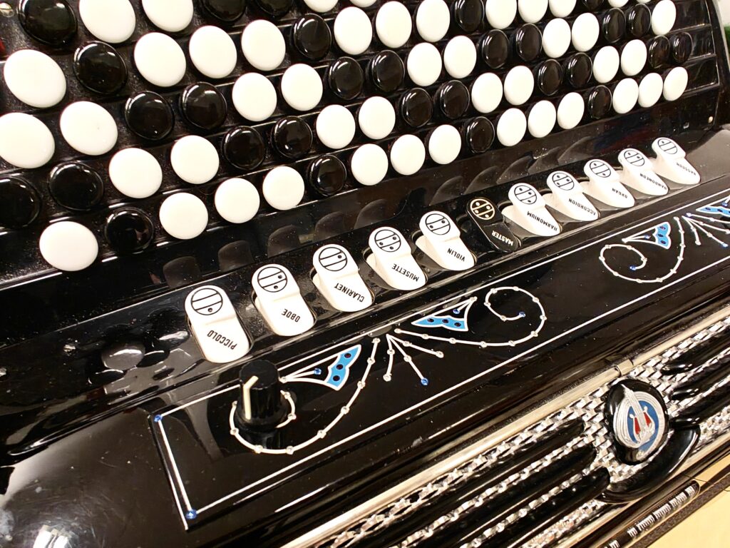 Harmonikkakurssin konsertti Lehmirannassa